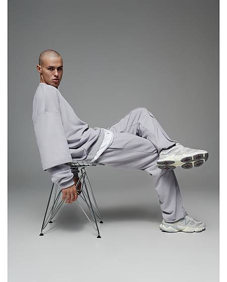 Штаны DIFFERENT ONE Molecule Light со стрелками мужские