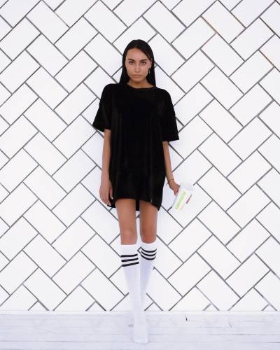 Футболка жіноча велюр чорна