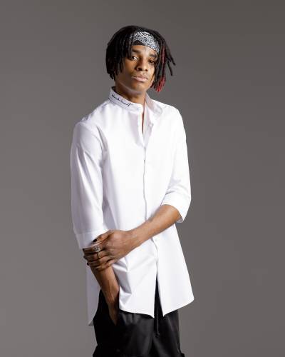 Рубашка белая с вышивкой script на стойке