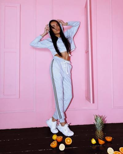 Худи женское укороченное с лампасами серое