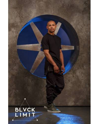 Удлиненное поло мужское с молнией черное