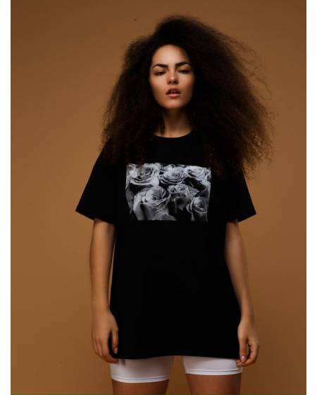 Футболка жіноча принт Троянди чорна