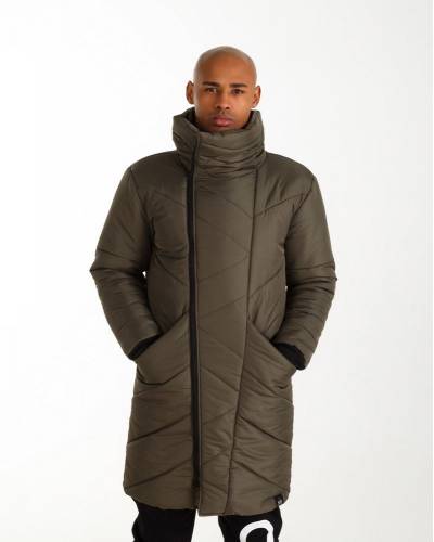 Пуховик мужской с высоким горлом зеленый