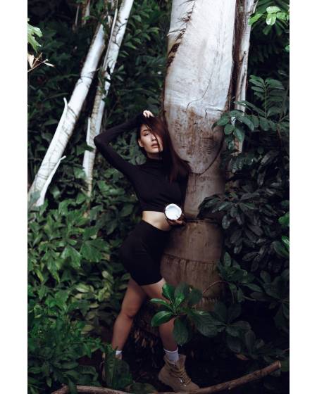 Топ зі стійкою - чорний