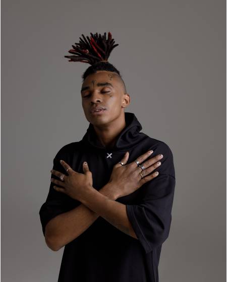 Футболка чоловіча з капюшоном вишивка X