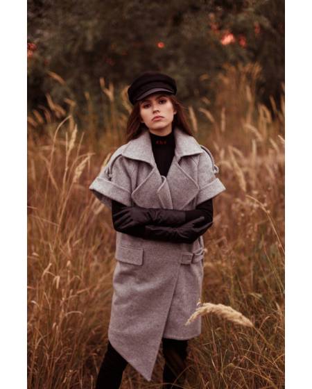 Пальто женское с укороченными рукавами серое