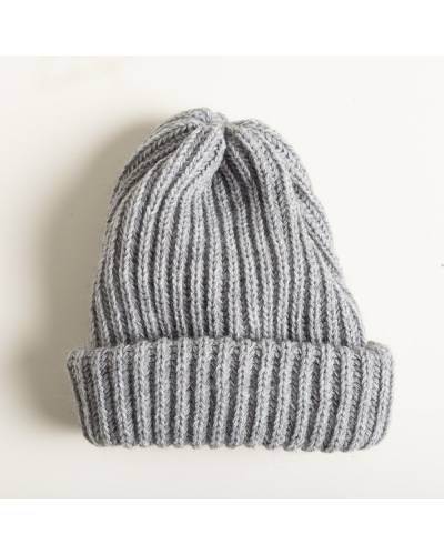 Шапка женская крупная вязка серая