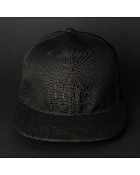 Снепбек мужской с черной вышивкой ЛОГОТИП черный