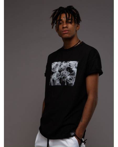 Футболка принт Троянди чорна