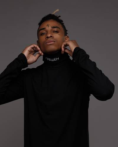 Golf with embroidery SIN black