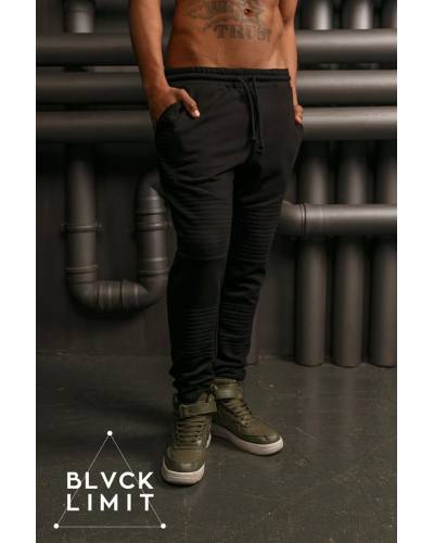 Pants with quilted elements on the fleece jacket