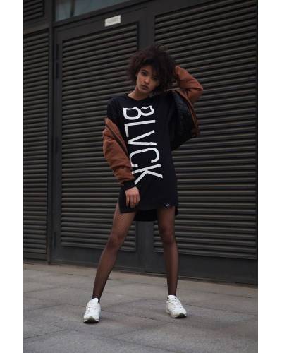 Футболка женская принт BLVCK вертикальный
