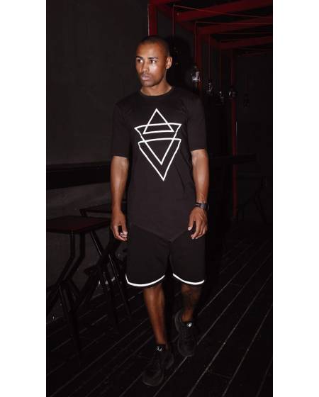 men's t-shirt with print and sharp bottom black