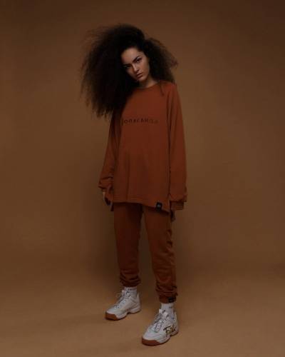 Штаны женские OVERSIZE с вышивкой est. MMXIII - карамель