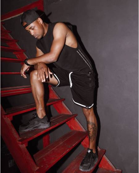 Чоловіча Безрукавка Retro з боковим принтом чорна