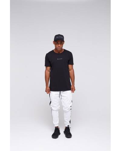 Футболка с вышивкой blvck - черная