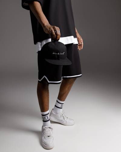 Кепка с белой вышивкой SCRIPT black