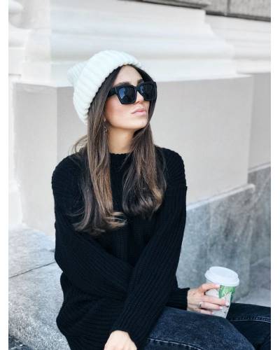 Шапка женская вязаная белая