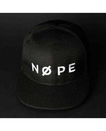 Снепбек женский с вышивкой NOPE черный