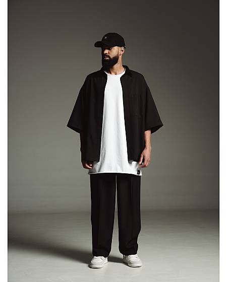 DIFFERENT ONE Onyx men's oversize shirt
